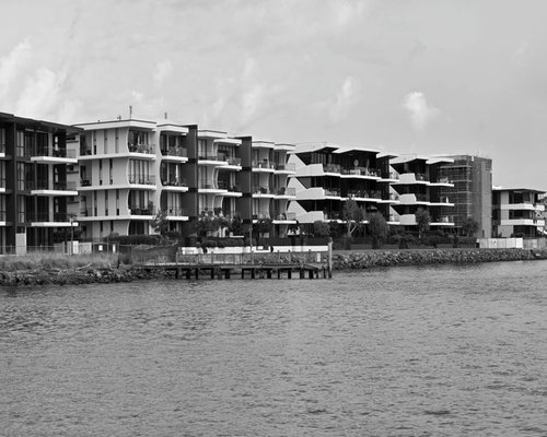 Contemporary Australian waterfront city lifestyle during a weekend break